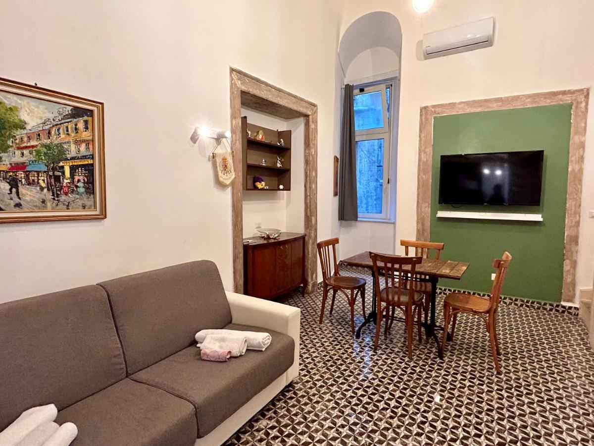Tribunali Apartments Наполи Екстериор снимка