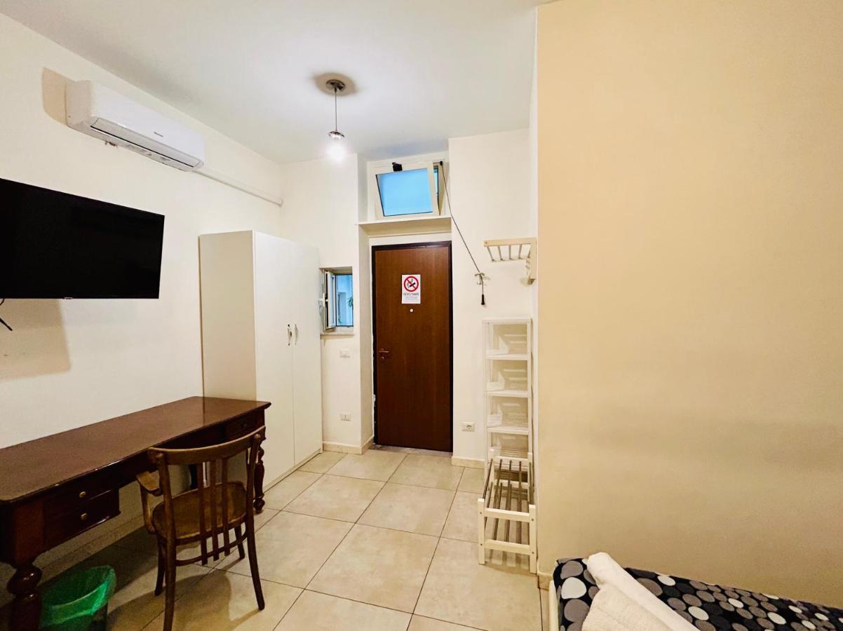 Tribunali Apartments Наполи Екстериор снимка