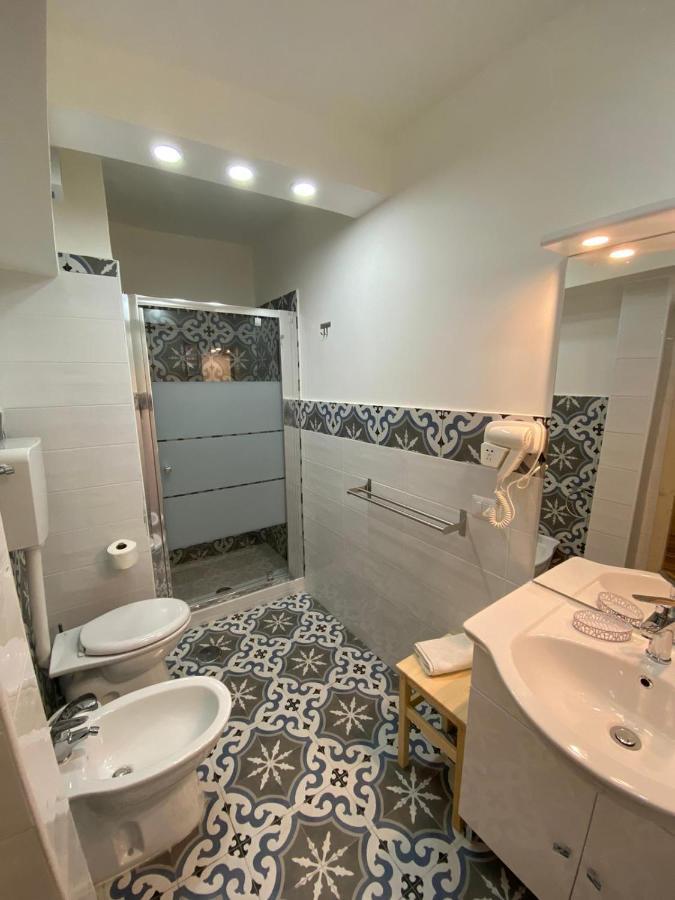 Tribunali Apartments Наполи Екстериор снимка