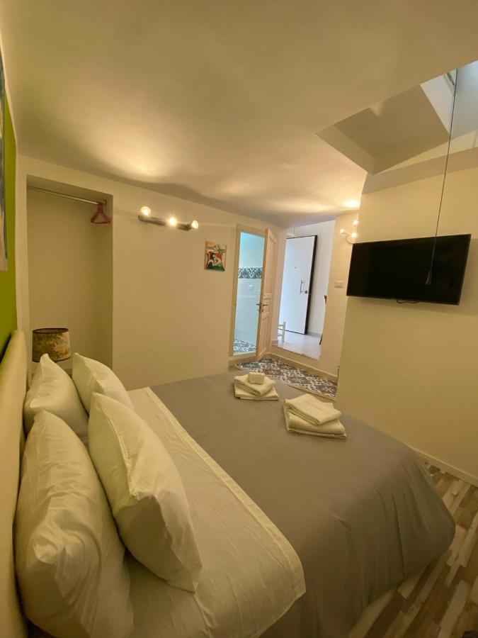 Tribunali Apartments Наполи Екстериор снимка